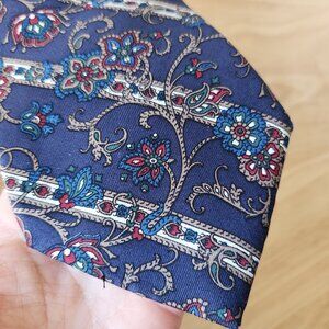 Vintage Christian Dior Made in USA Italian Silk Floral Paisley Neck-Tie Blue